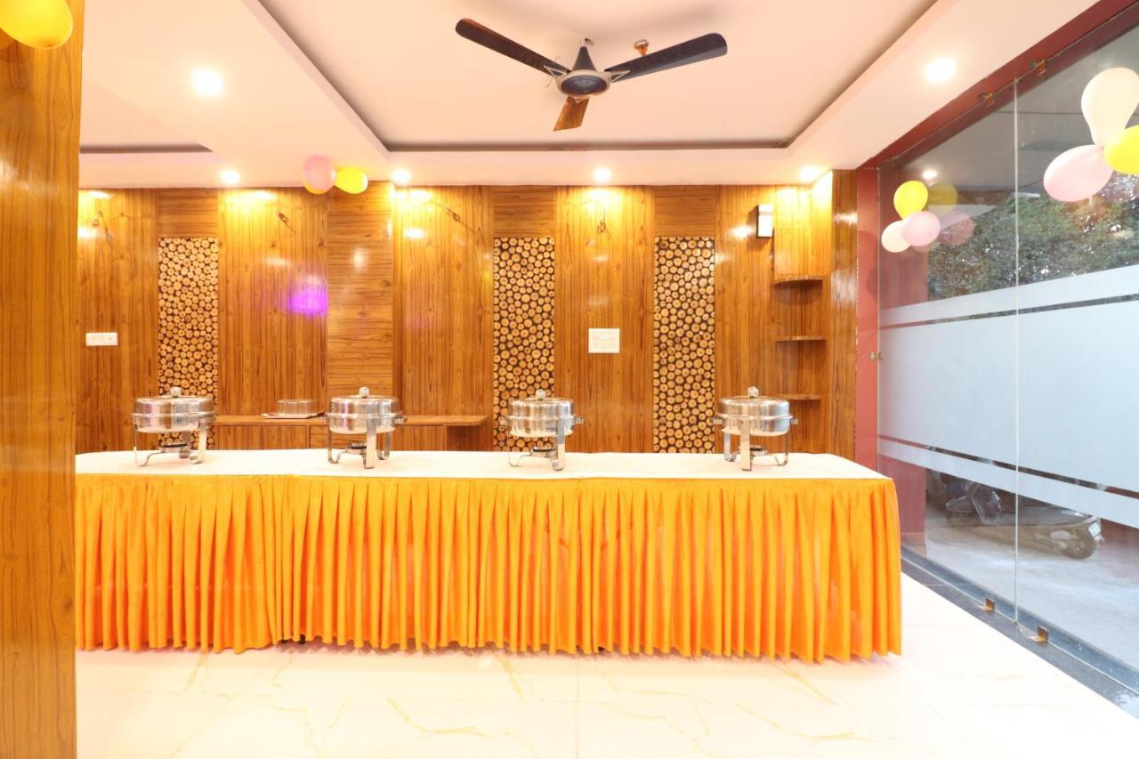 Hotel Hari International - Noida Sector 11 Exterior foto