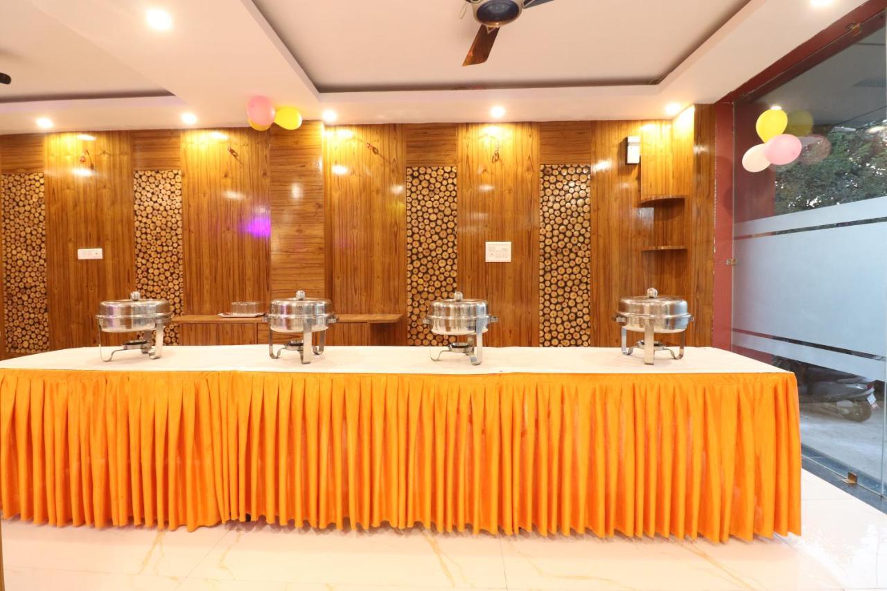 Hotel Hari International - Noida Sector 11 Exterior foto