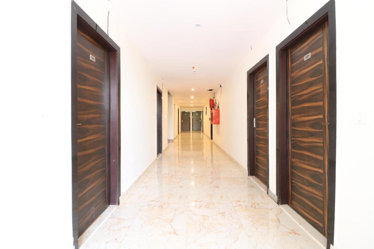 Hotel Hari International - Noida Sector 11 Exterior foto