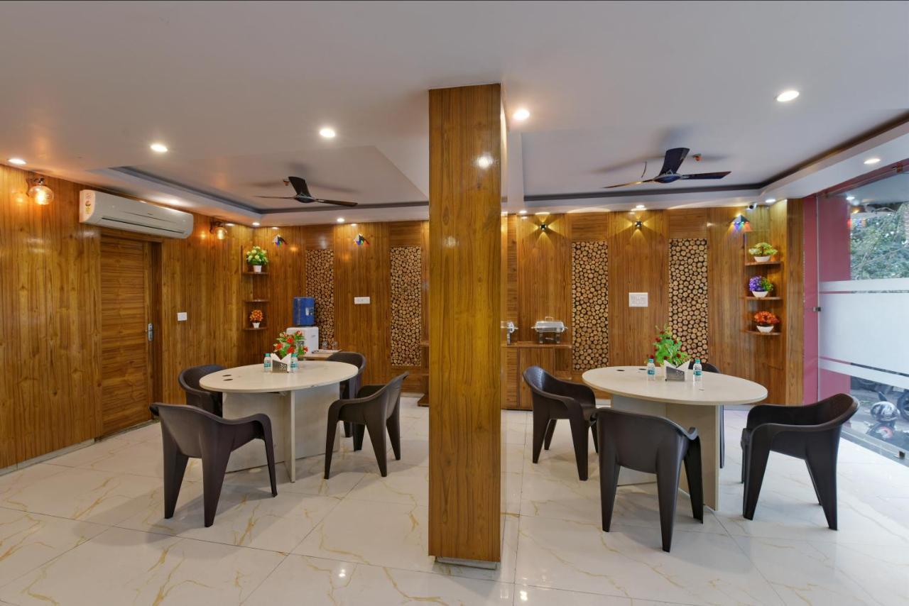 Hotel Hari International - Noida Sector 11 Exterior foto